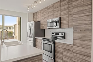 604 N Bluff Dr Unit 244, Austin, TX 78745