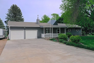 920 N Showboat Blvd, Hastings, NE 68901
