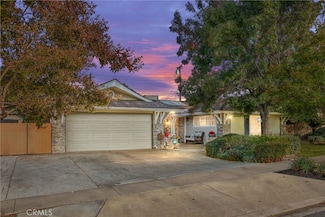 709 Nottingham Dr, Redlands, CA 92373