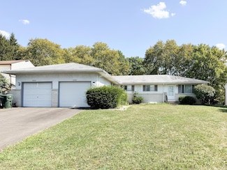 1828 Bairsford Dr, Columbus, OH 43232