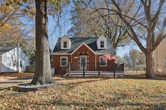 3301 52nd St, Des Moines, IA 50310