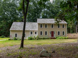 5 Shearwater St, Durham, NH 03824