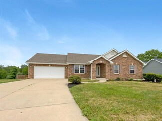 168 Palace Way Dr, Troy, MO 63379