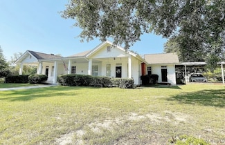 15 E 1st St, Luverne, AL 36049