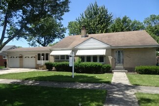 1000 Newcastle Ave, Westchester, IL 60154