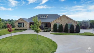 1705 W 8th St, Junction City, KS 66441