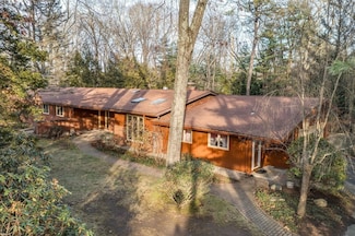 67 Shady Side Dr, Longmeadow, MA 01106