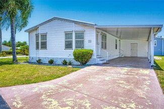 131 Dawn St, Fort Myers, FL 33908