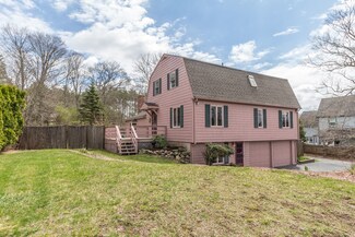 18 Maple Ave, Upton, MA 01568