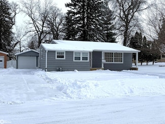 203 S Grant St, Lake Mills, IA 50450