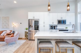 912 Brees Ct, Atlanta, GA 30318