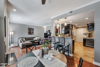 5350 White Oak Ave Unit 307, Encino, CA 91316