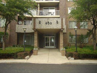 900 E Wilmette Rd Unit 316, Palatine, IL 60074