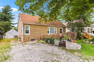 317 N Highland St, Creve Coeur, IL 61610