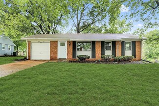 27 Potomac Dr, Fairview Heights, IL 62208