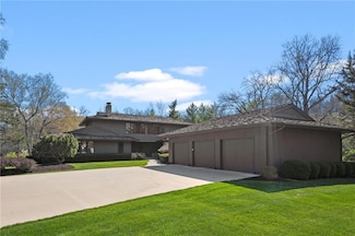 3913 W 121st Terrace, Leawood, KS 66209