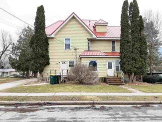 216 & 216.5 S College Ave, Fox Lake, WI 53933