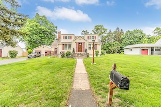 7 Swan Ave, Wallingford, CT 06492