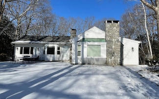 28 Maple Dr, Middlebury, CT 06762