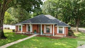 7201 Shilling Cir, Texarkana, TX 75503