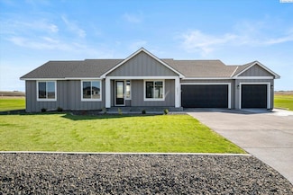 7211 Ambrosia St, Kennewick, WA 99338