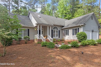 3 Merion Cir, Pinehurst, NC 28374