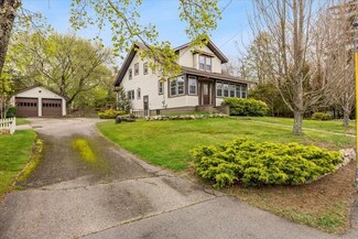 776 N Main St, Raynham, MA 02767