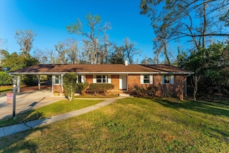 2037 Chowkeebin Nene, Tallahassee, FL 32301