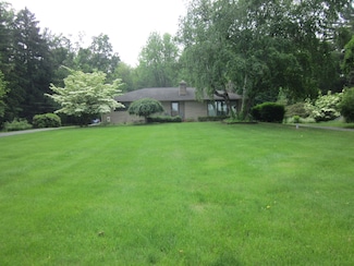 43859 60th Ave, Paw Paw, MI 49079