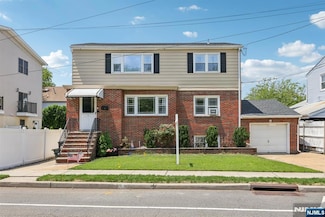 711 Humboldt St, Secaucus, NJ 07094
