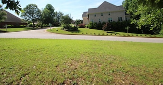 891 Oakcrest Rd, Spartanburg, SC 29301