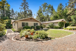 17806 33rd Ave NE, Lake Forest Park, WA 98155
