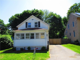 91 Milton Rd, Warwick, RI 02888