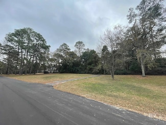 3923 Patricia Dr, Mobile, AL 36619