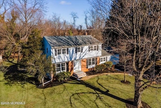 28 Meadowbrook Ln, Freehold, NJ 07728