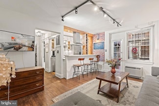 2410 20th St NW Unit 9, Washington, DC 20009