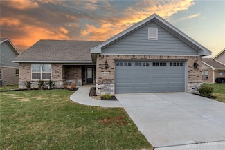 2220 Tandem Dr, Xenia, OH 45385