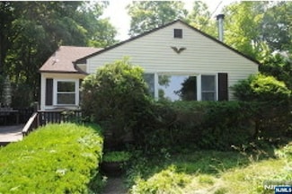 512 Colver Rd, Landing, NJ 07850
