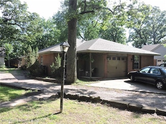 2016 S V St, Fort Smith, AR 72901