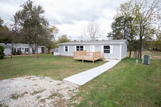 3389 Rothshire Cir, North Vernon, IN 47265