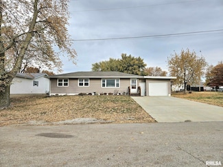 112 W Linn St, Lone Tree, IA 52755