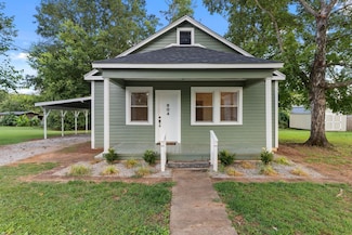804 E 7th St, Tuscumbia, AL 35674