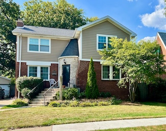 9210 S Trumbull Ave, Evergreen Park, IL 60805