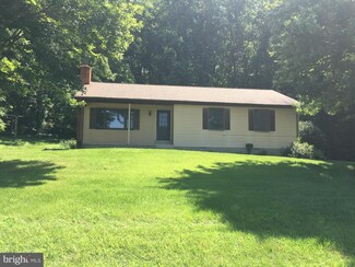 10960 Earnshaw Ln, La Plata, MD 20646