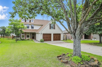 2824 Greenway Dr, Burleson, TX 76028