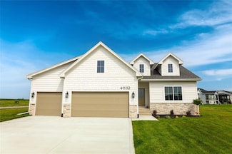 4632 179th St, Urbandale, IA 50323