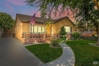 2613 Spruce St, Bakersfield, CA 93301
