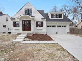 820 Oakridge Ave, Royal Oak, MI 48067