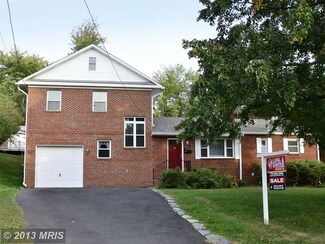 6035 Brook Dr, Falls Church, VA 22044