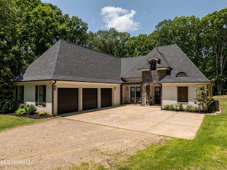 5205 Polk Ln, Olive Branch, MS 38654